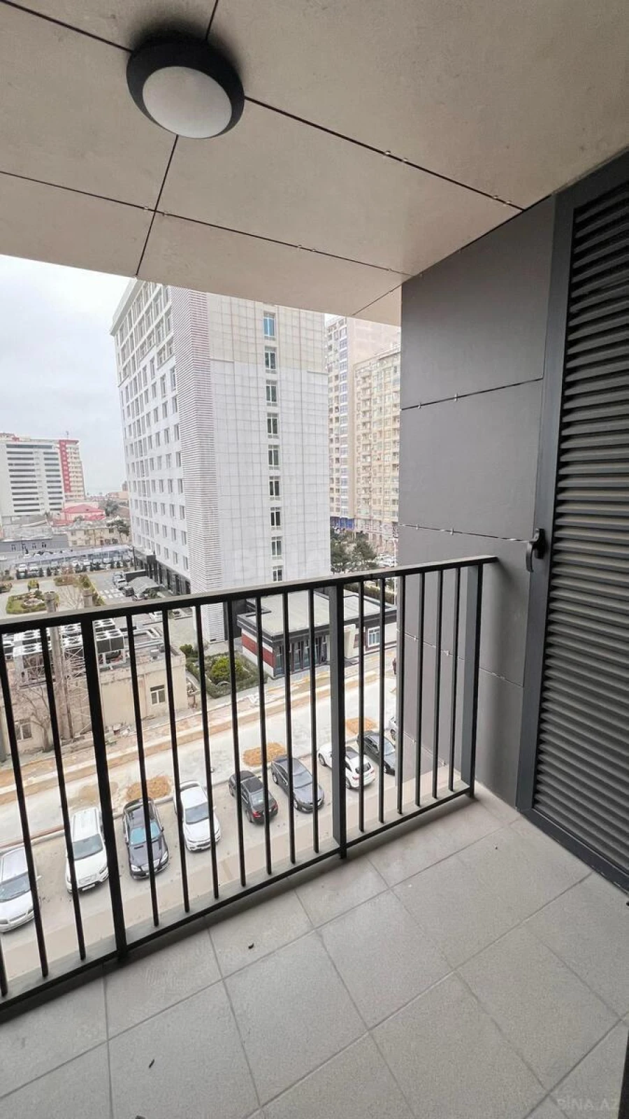 Satılır 2 otaqlı mənzil 68 m²