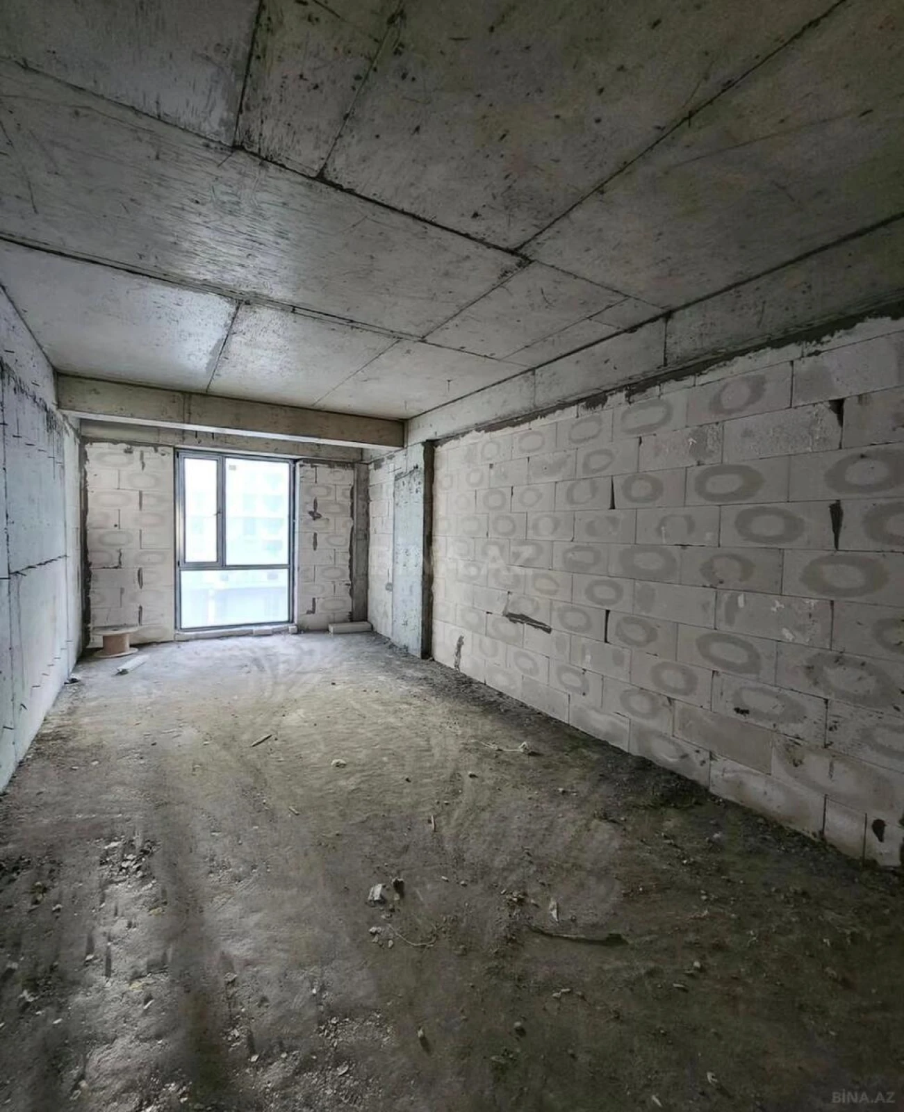 Satılır 3 otaqlı mənzil 154 m²