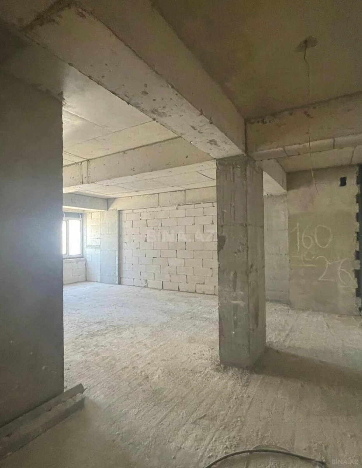Satılır 3 otaqlı mənzil 154 m²