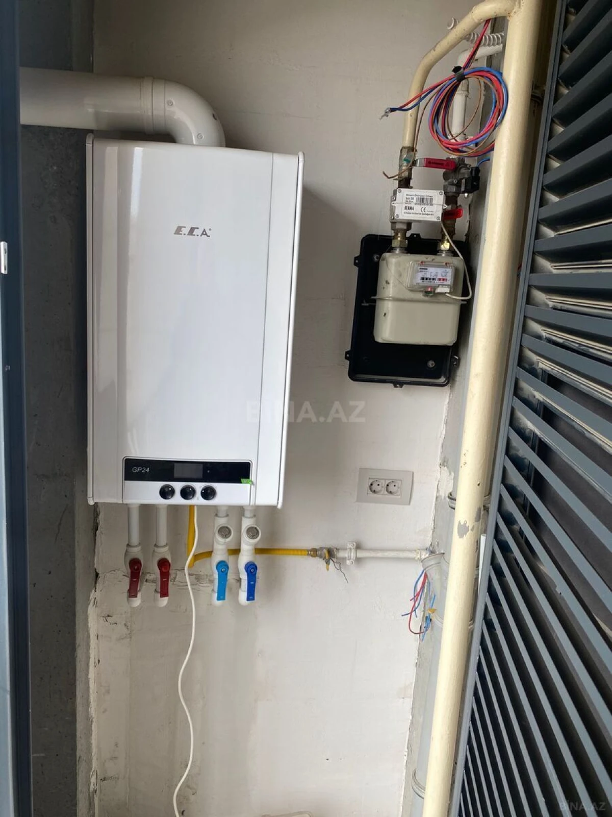 Satılır 2 otaqlı mənzil 69 m²