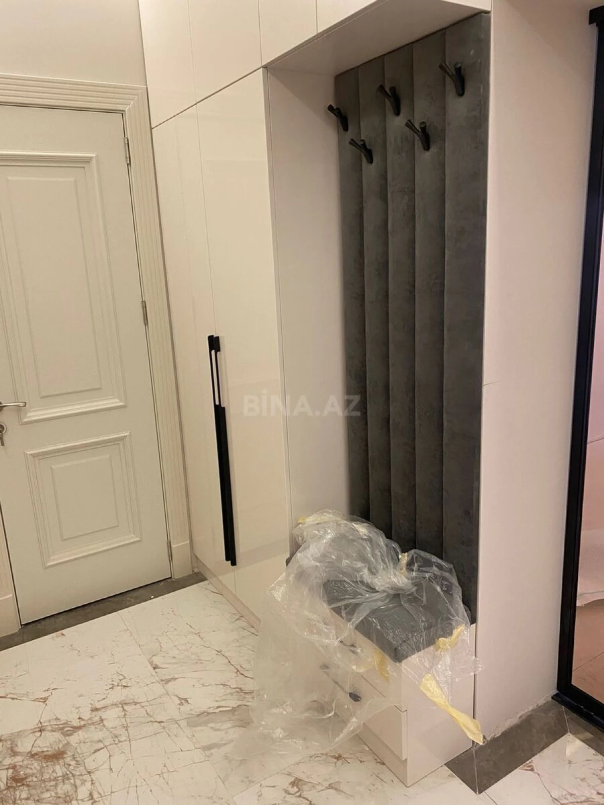 Satılır 2 otaqlı mənzil 69 m²