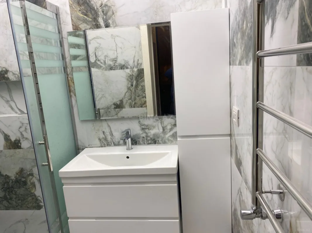 Satılır 2 otaqlı mənzil 69 m²