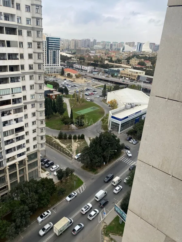 Satılır 2 otaqlı mənzil 69 m²