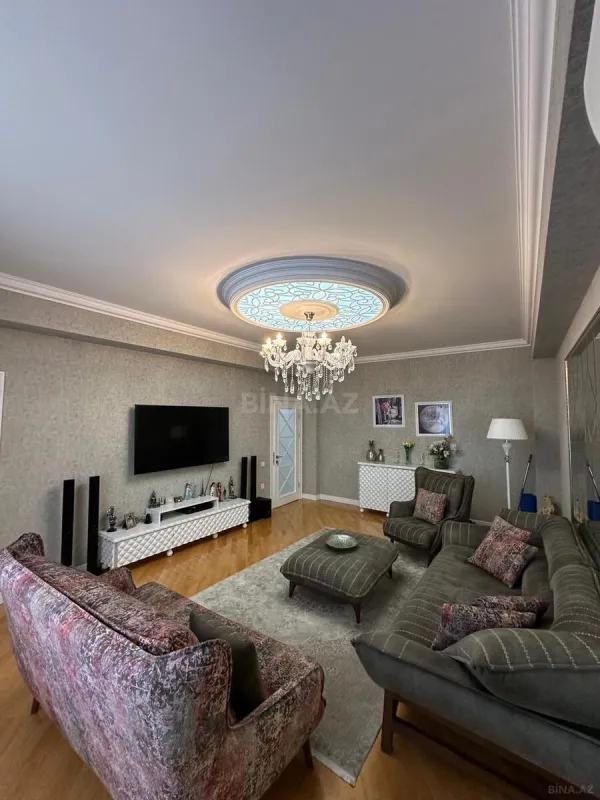 Satılır 4 otaqlı mənzil 105 m²