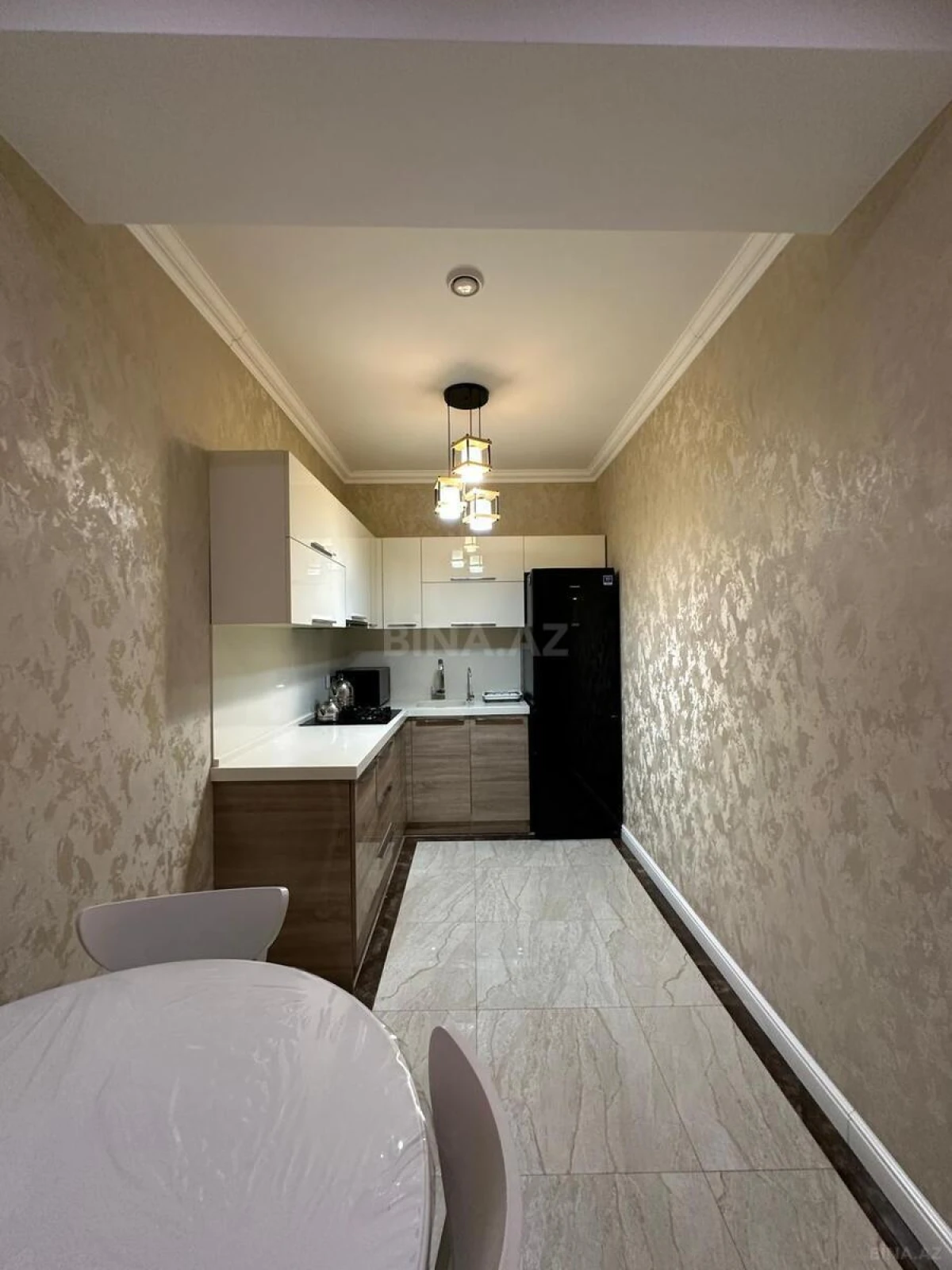 Satılır 4 otaqlı mənzil 105 m²