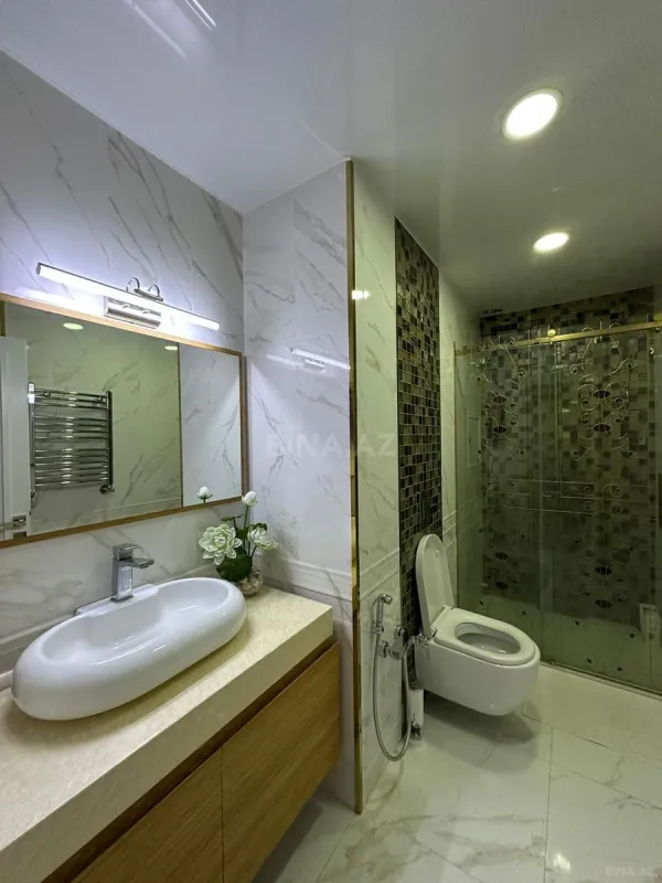 Satılır 4 otaqlı mənzil 105 m²