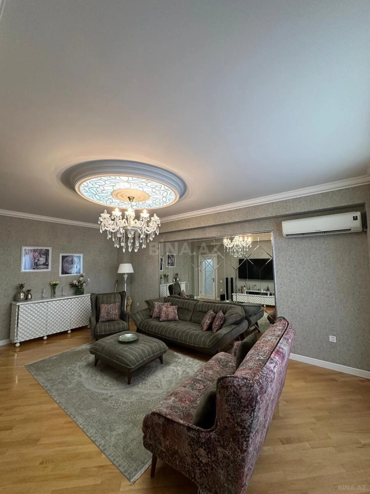 Satılır 4 otaqlı mənzil 105 m²