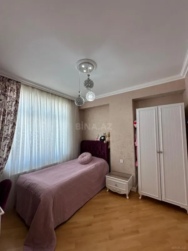 Satılır 4 otaqlı mənzil 105 m²