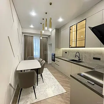 Kirayə verilir 3 otaqlı mənzil 150 m²