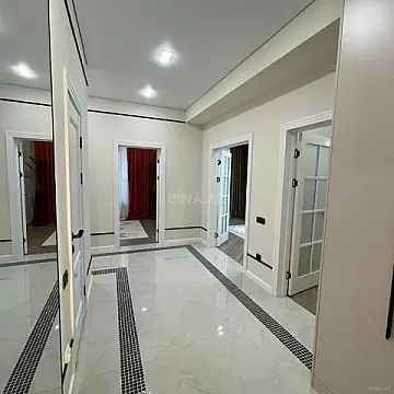 Kirayə verilir 3 otaqlı mənzil 150 m²