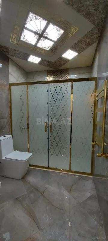 Satılır 8 otaqlı həyət evi 380 m²