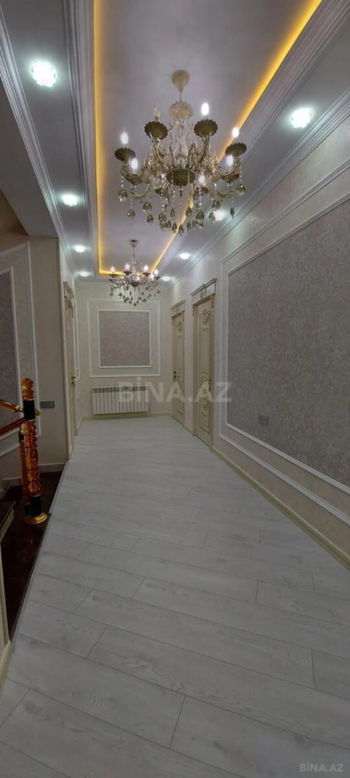 Satılır 8 otaqlı həyət evi 380 m²