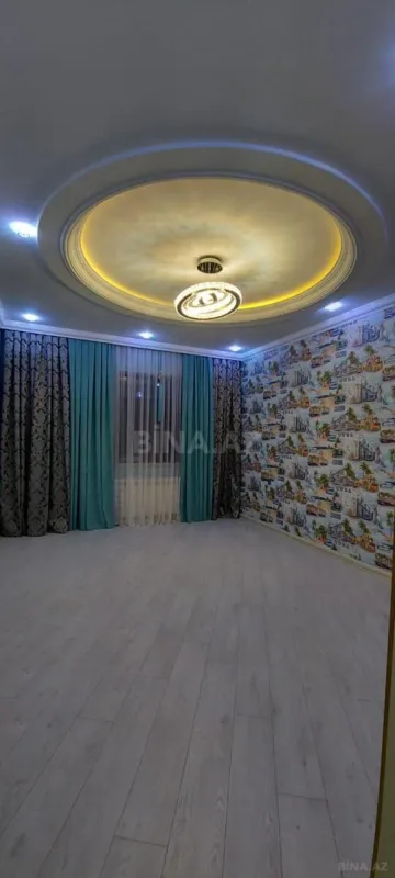 Satılır 8 otaqlı həyət evi 380 m²