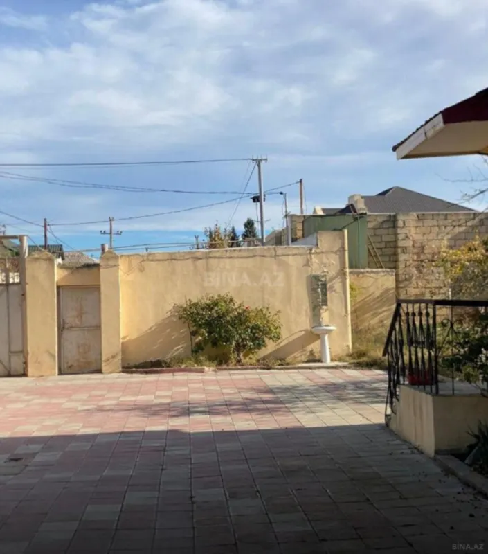 Satılır 5 otaqlı həyət evi 167 m²
