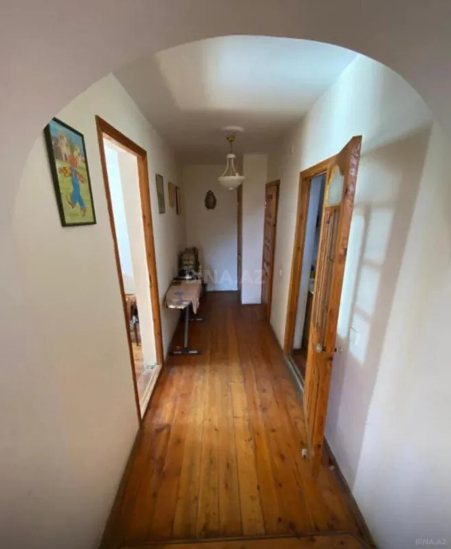 Satılır 5 otaqlı həyət evi 167 m²