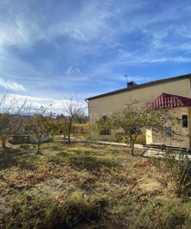 Satılır 5 otaqlı həyət evi 167 m²