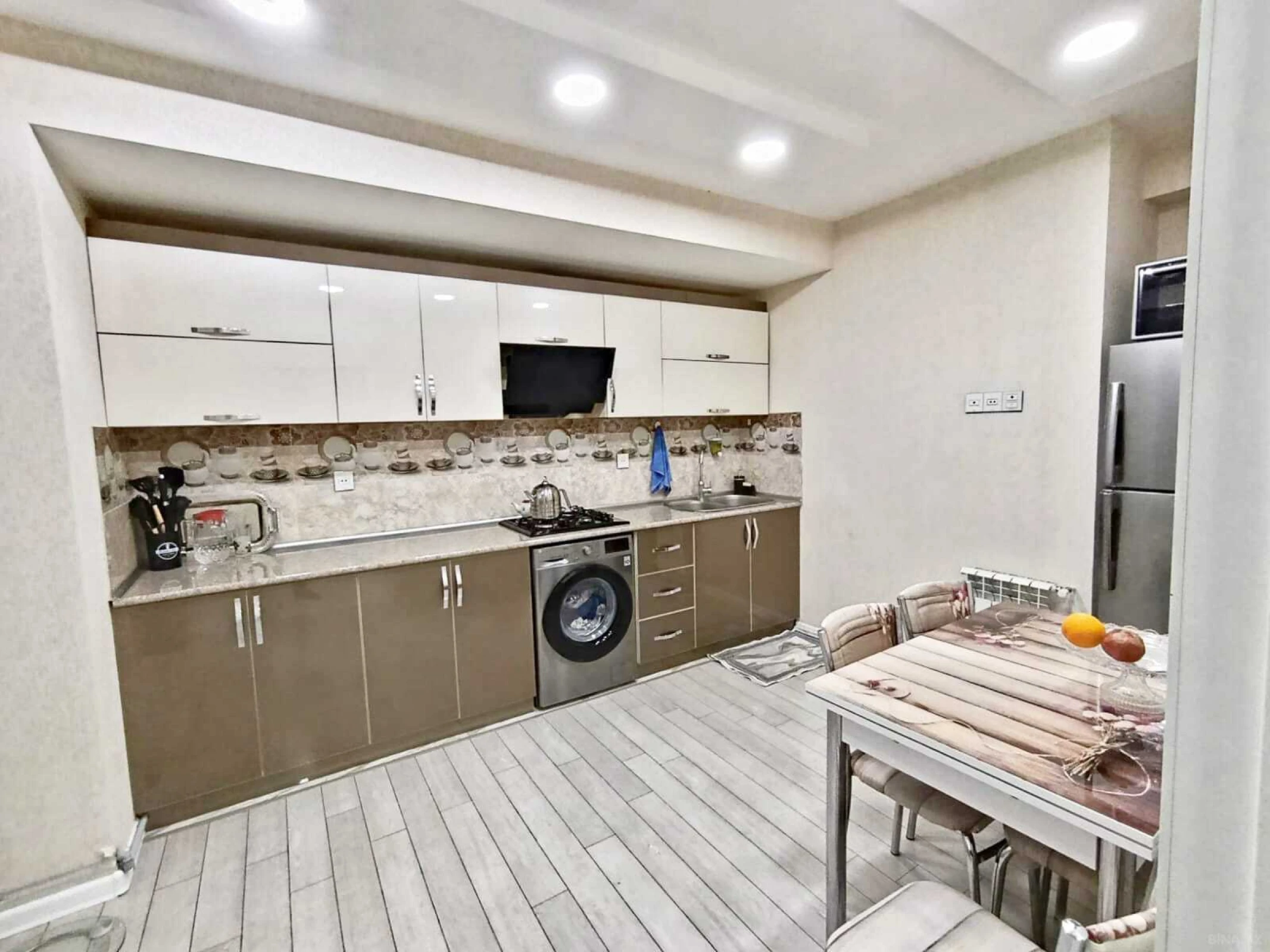 Satılır 2 otaqlı mənzil 90 m²