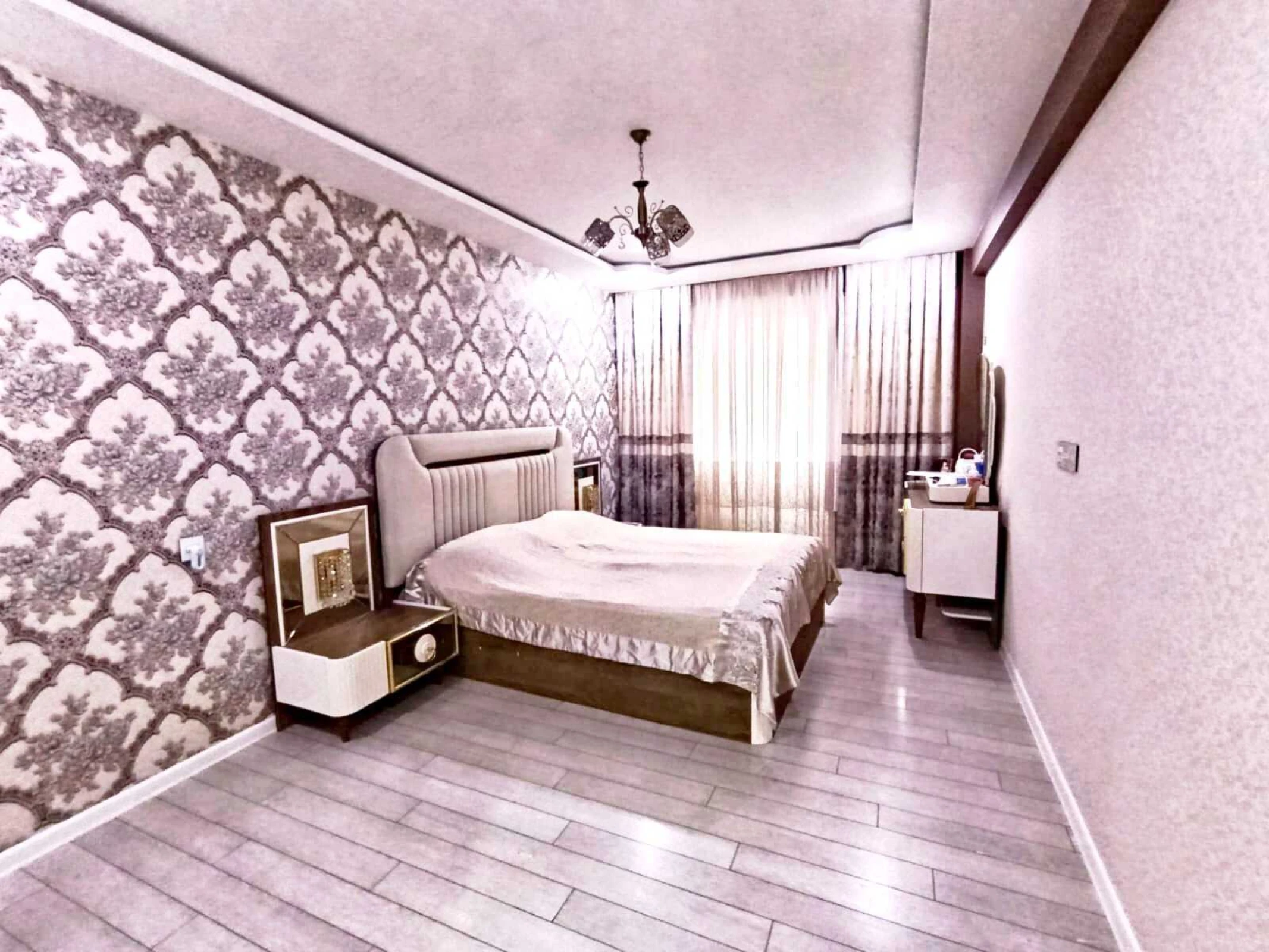 Satılır 2 otaqlı mənzil 90 m²