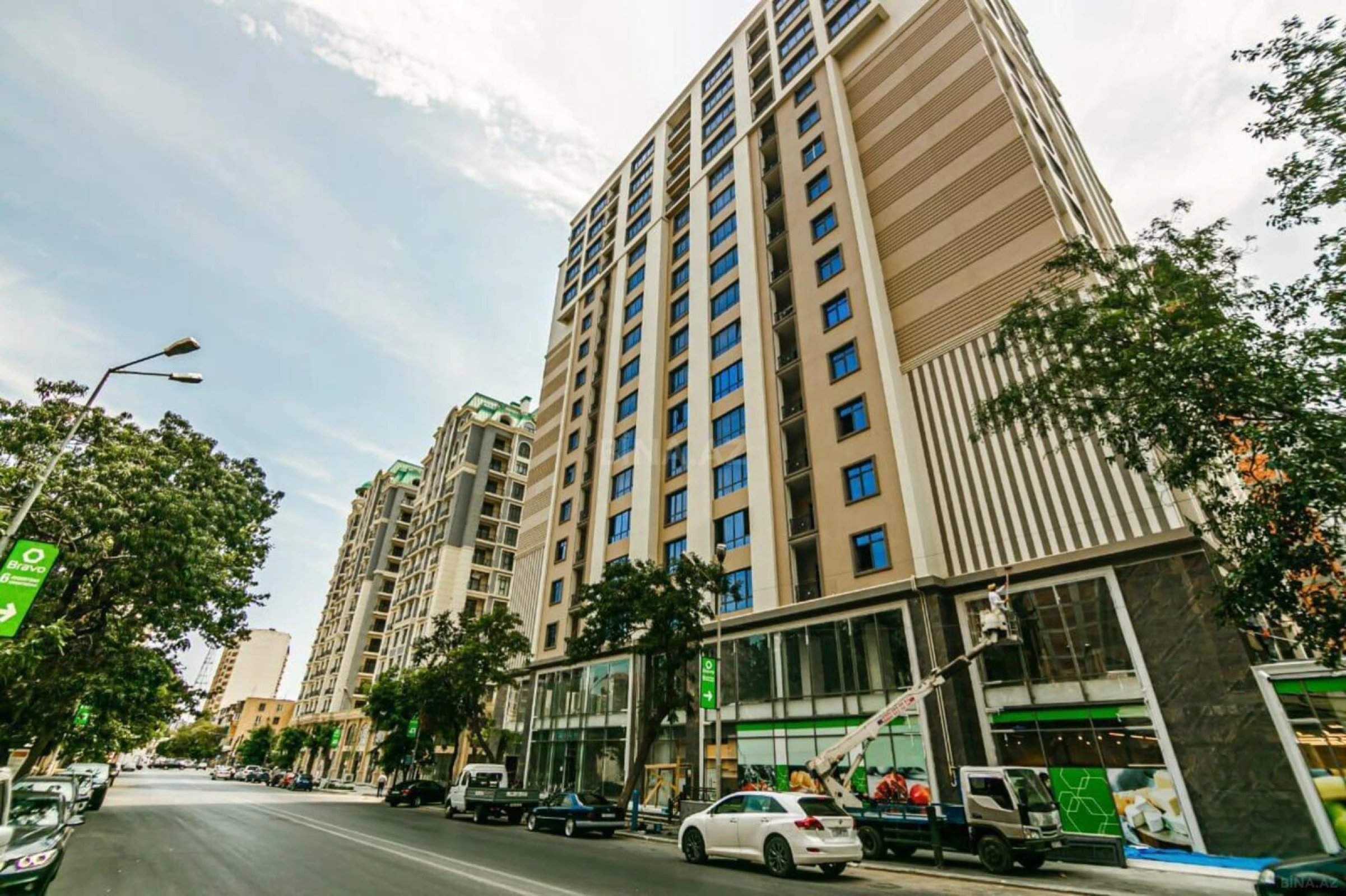 Satılır 4 otaqlı mənzil 205 m²
