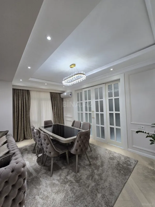 Satılır 3 otaqlı mənzil 160 m²