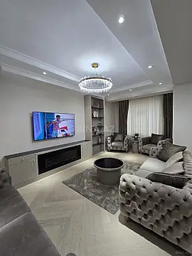 Satılır 3 otaqlı mənzil 160 m²