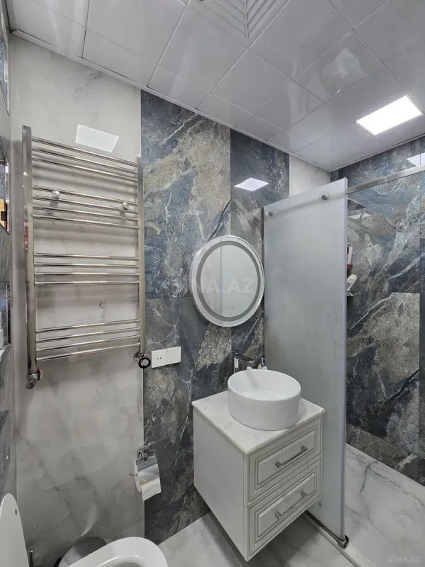 Satılır 3 otaqlı mənzil 160 m²