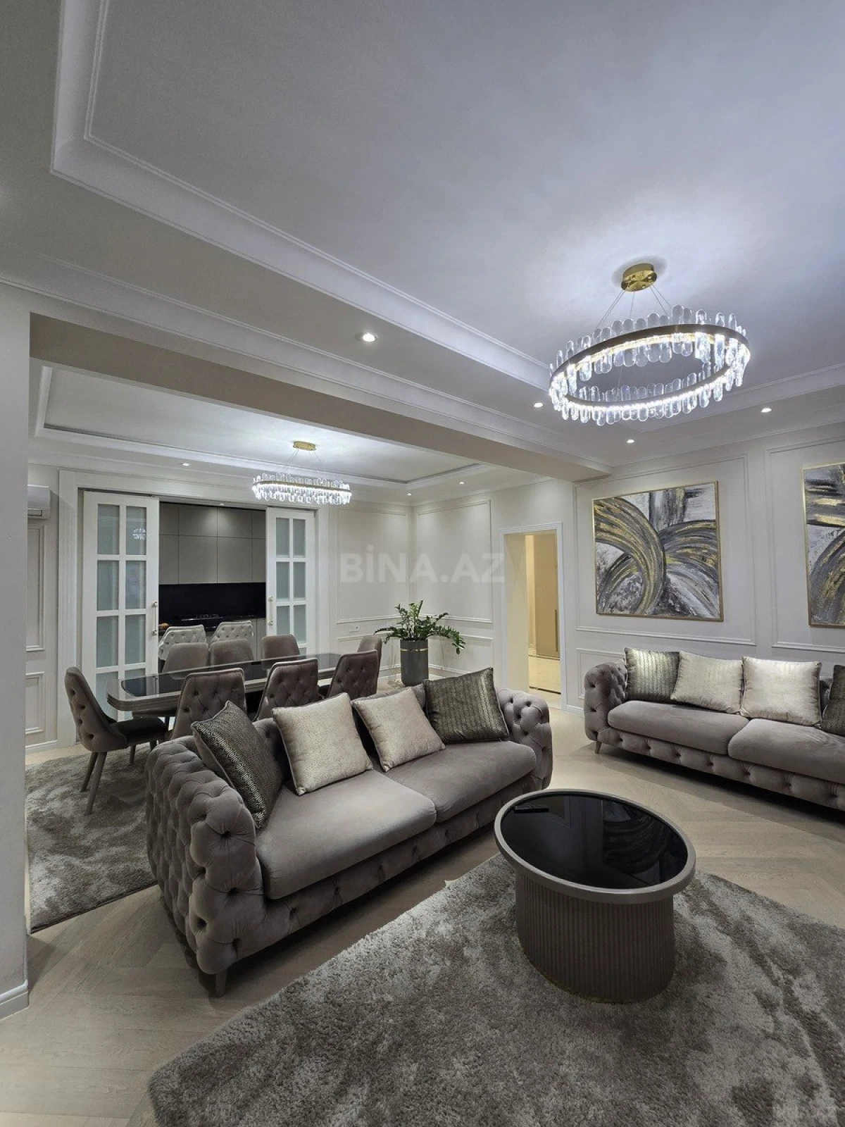 Satılır 3 otaqlı mənzil 160 m²