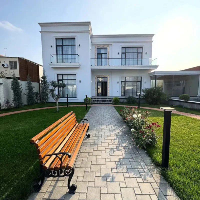 Satılır 6 otaqlı həyət evi 300 m²