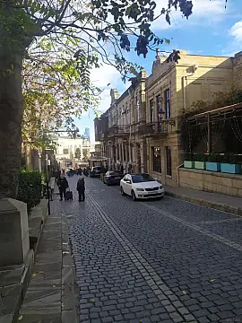Kirayə verilir 2 otaqlı mənzil 50 m² — Bakı 2 otaq 50.00 m²