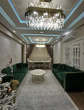 Satılır 4 otaqlı mənzil 155 m²