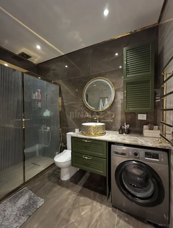 Satılır 4 otaqlı mənzil 155 m²