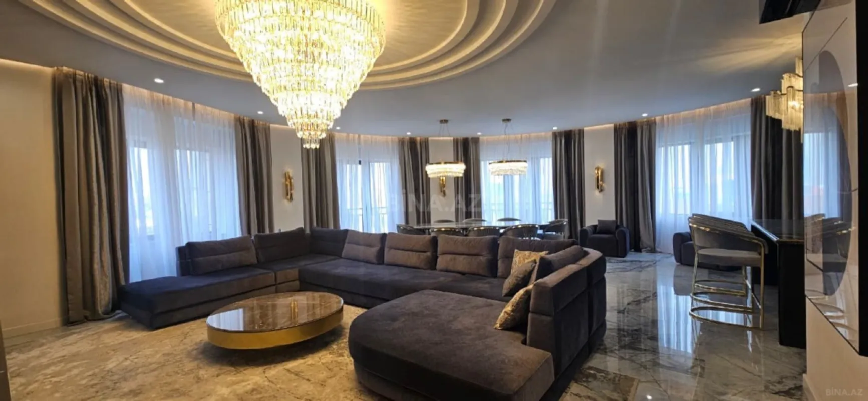 Satılır 4 otaqlı mənzil 220 m²