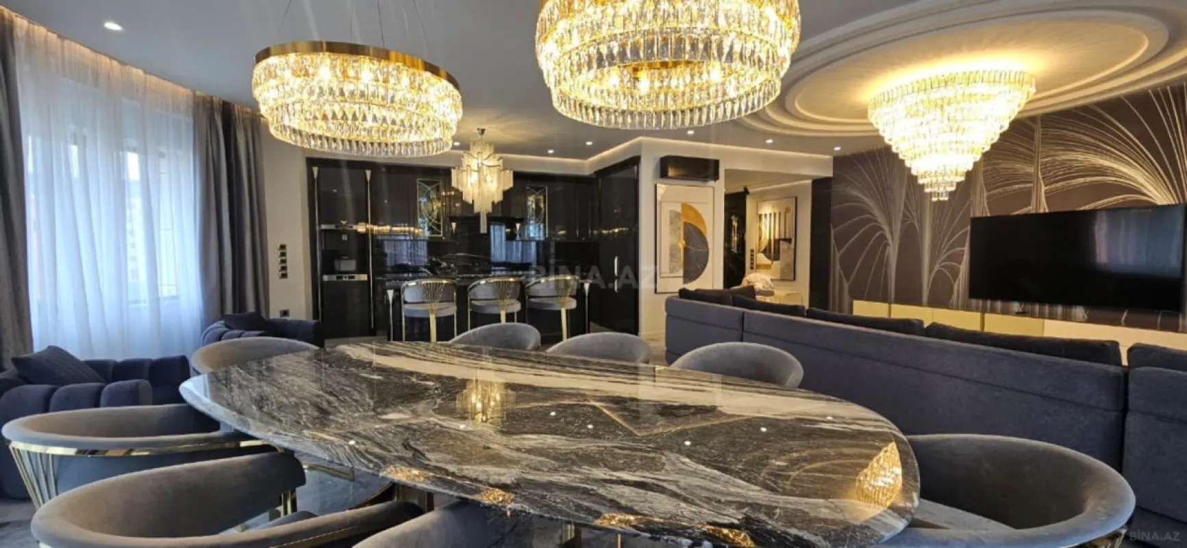 Satılır 4 otaqlı mənzil 220 m²