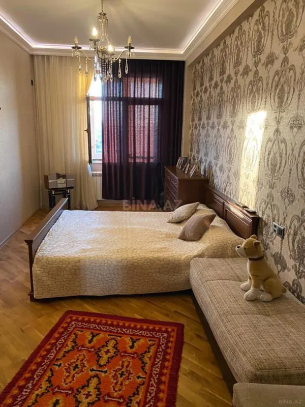 Kirayə verilir 2 otaqlı mənzil 80 m²