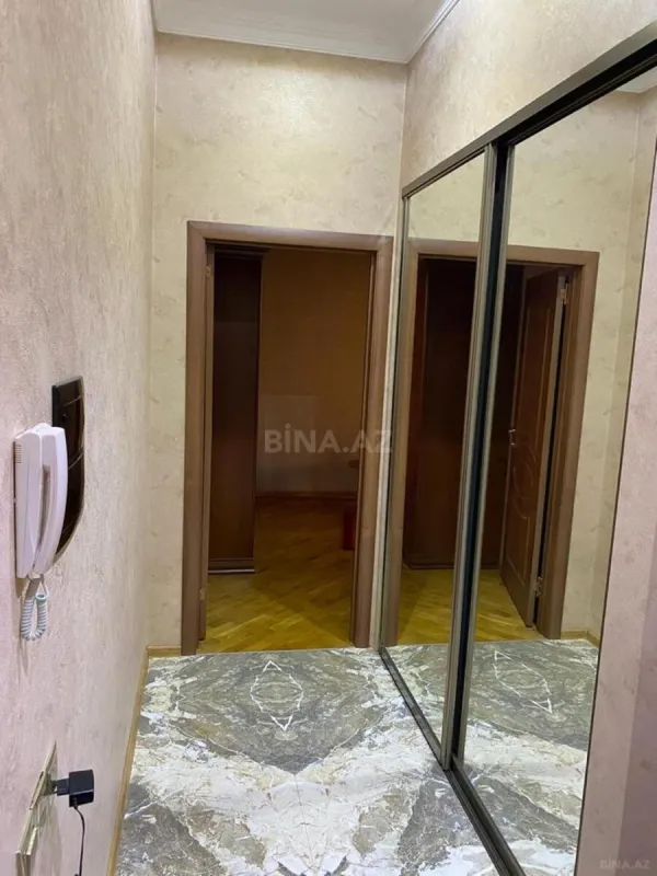 Kirayə verilir 2 otaqlı mənzil 80 m²