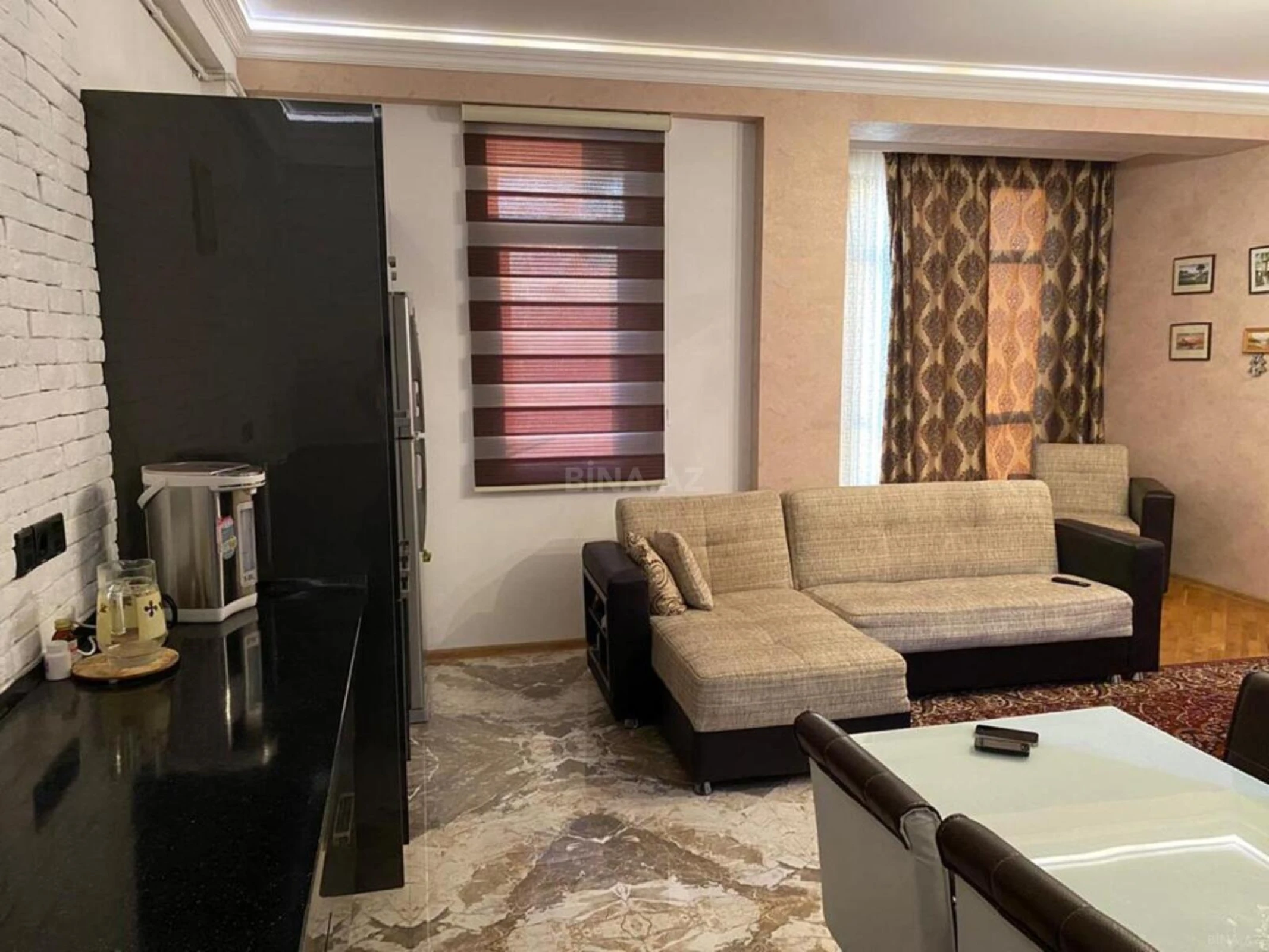 Kirayə verilir 2 otaqlı mənzil 80 m²