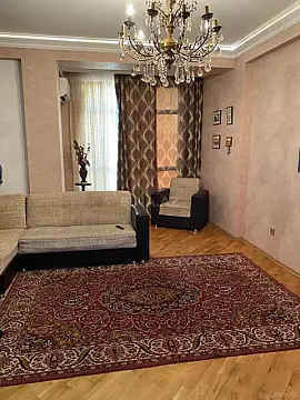 Kirayə verilir 2 otaqlı mənzil 80 m²