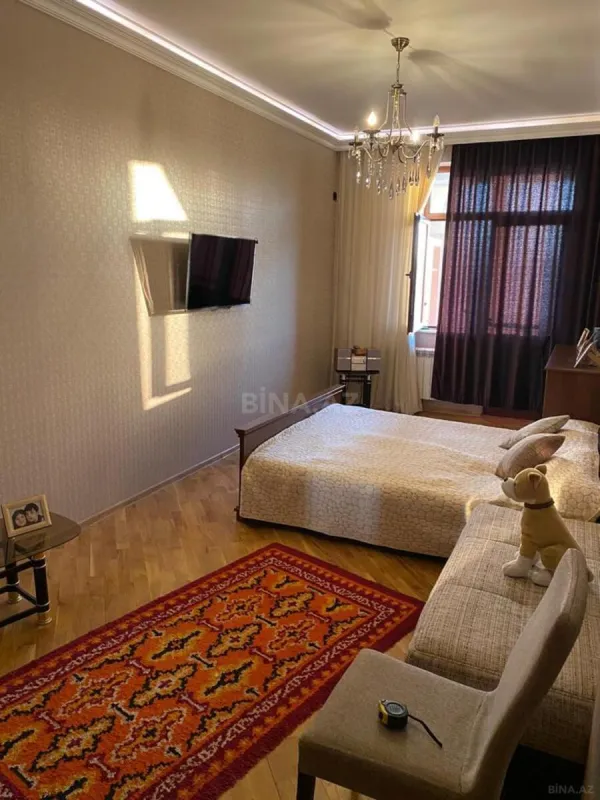 Kirayə verilir 2 otaqlı mənzil 80 m²