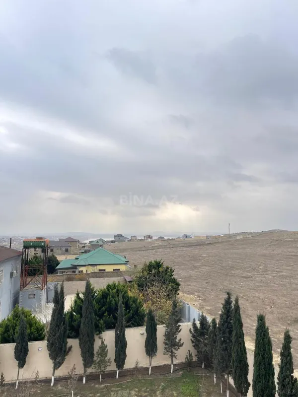 Satılır 7 otaqlı həyət evi 700 m²