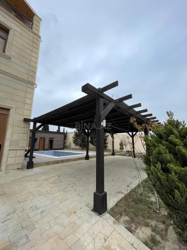Satılır 7 otaqlı həyət evi 700 m²