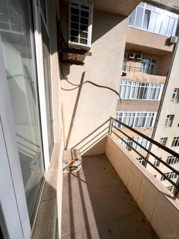 Satılır 2 otaqlı mənzil 110 m²