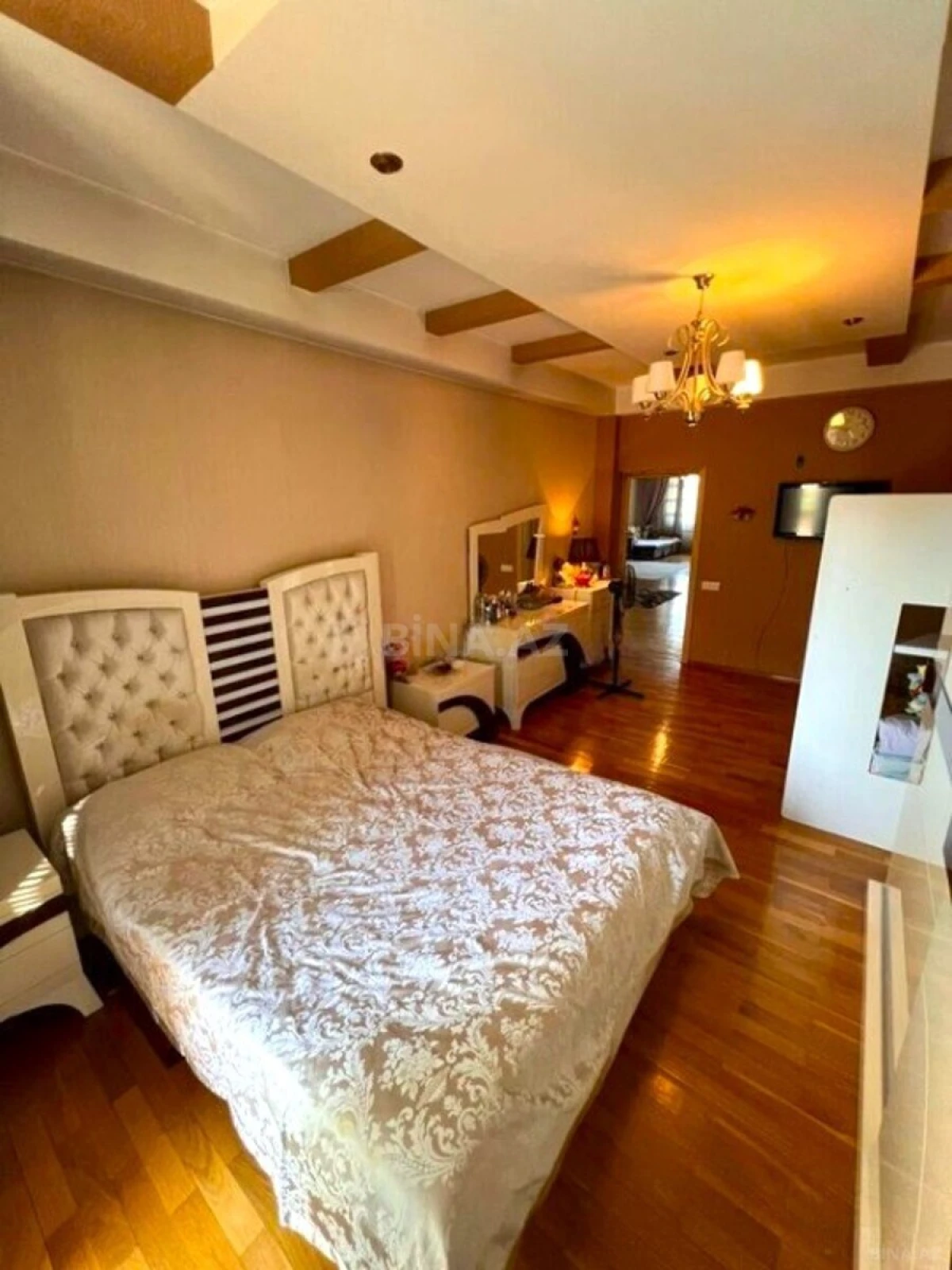 Satılır 2 otaqlı mənzil 110 m²
