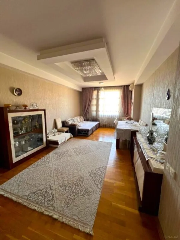 Satılır 2 otaqlı mənzil 110 m²