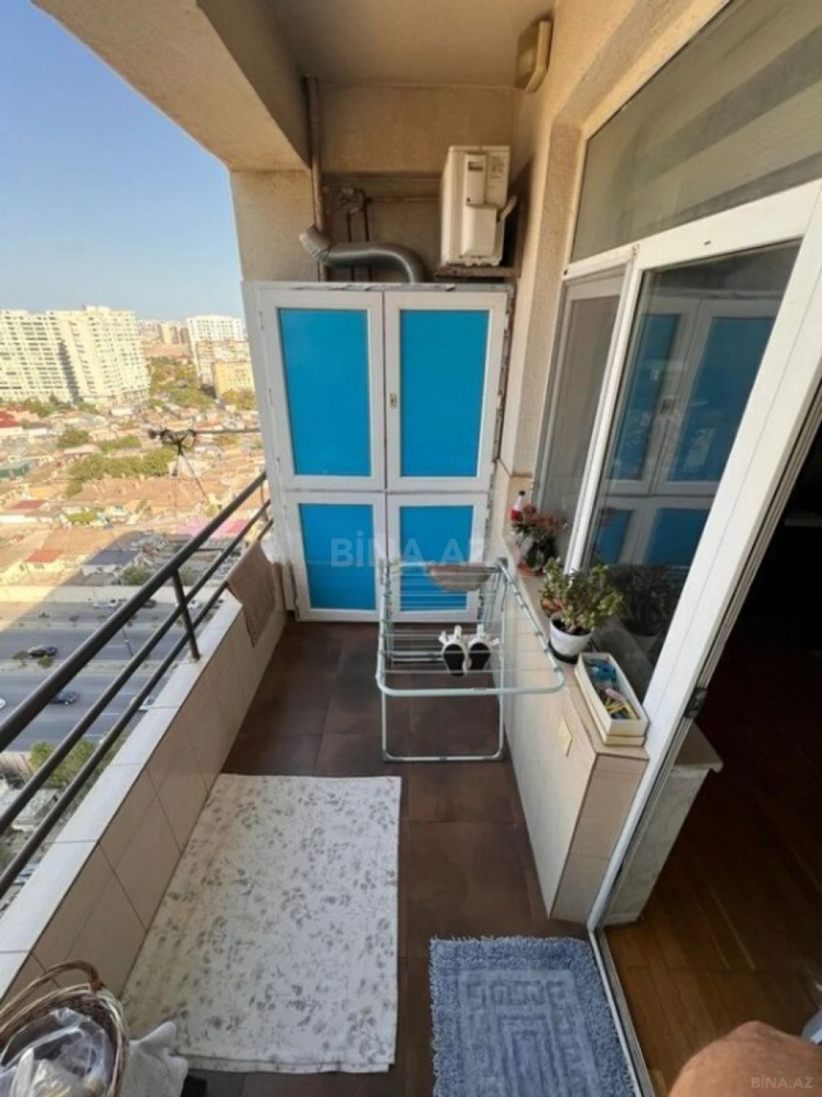Satılır 2 otaqlı mənzil 110 m²