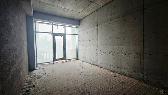 Satılır 3 otaqlı mənzil 186 m²