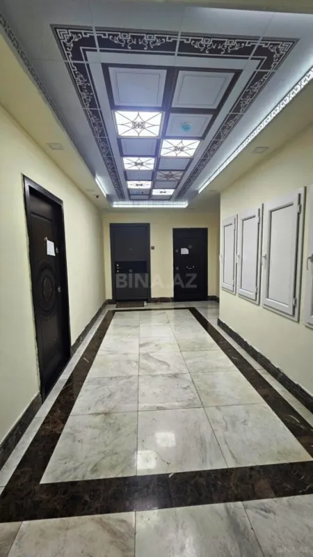 Satılır 3 otaqlı mənzil 186 m²