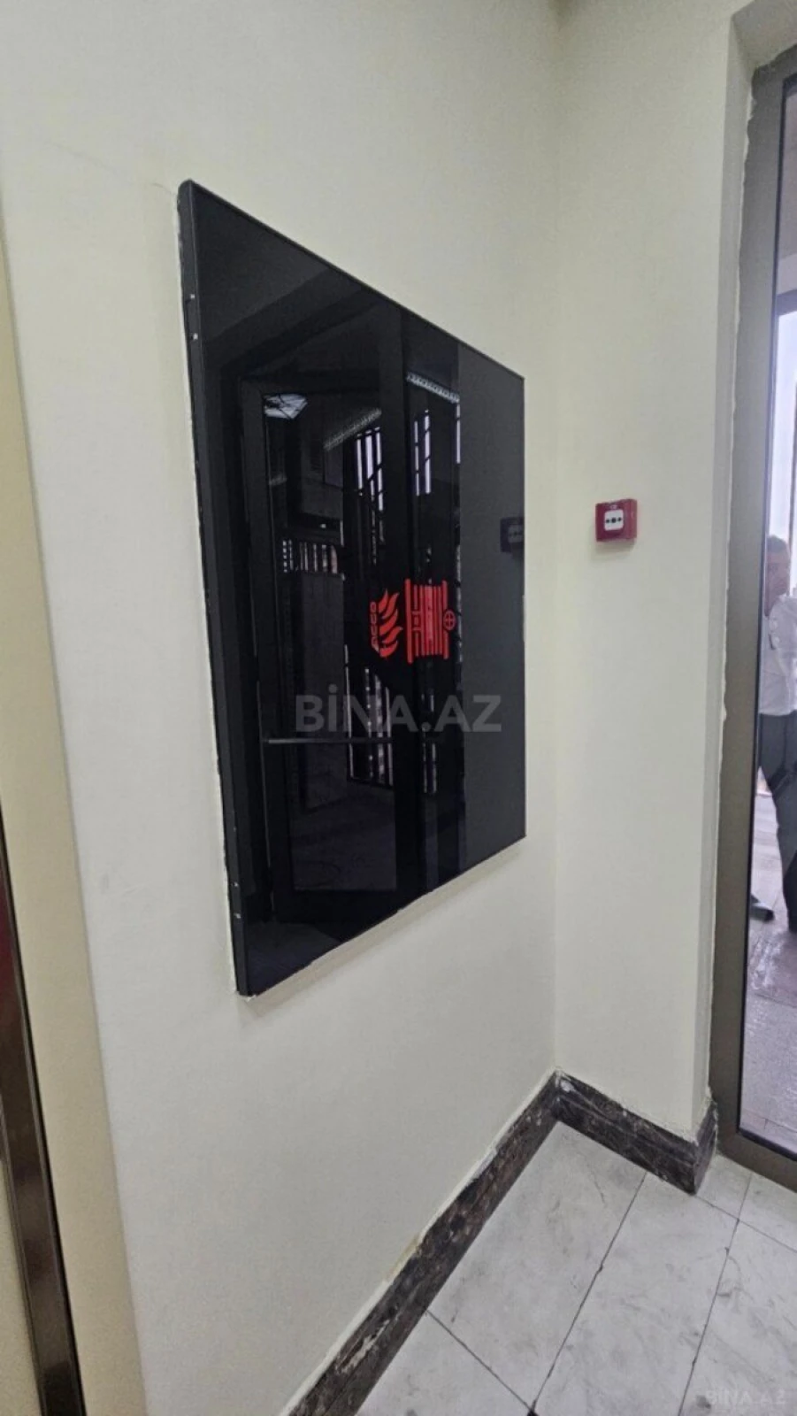 Satılır 3 otaqlı mənzil 186 m²