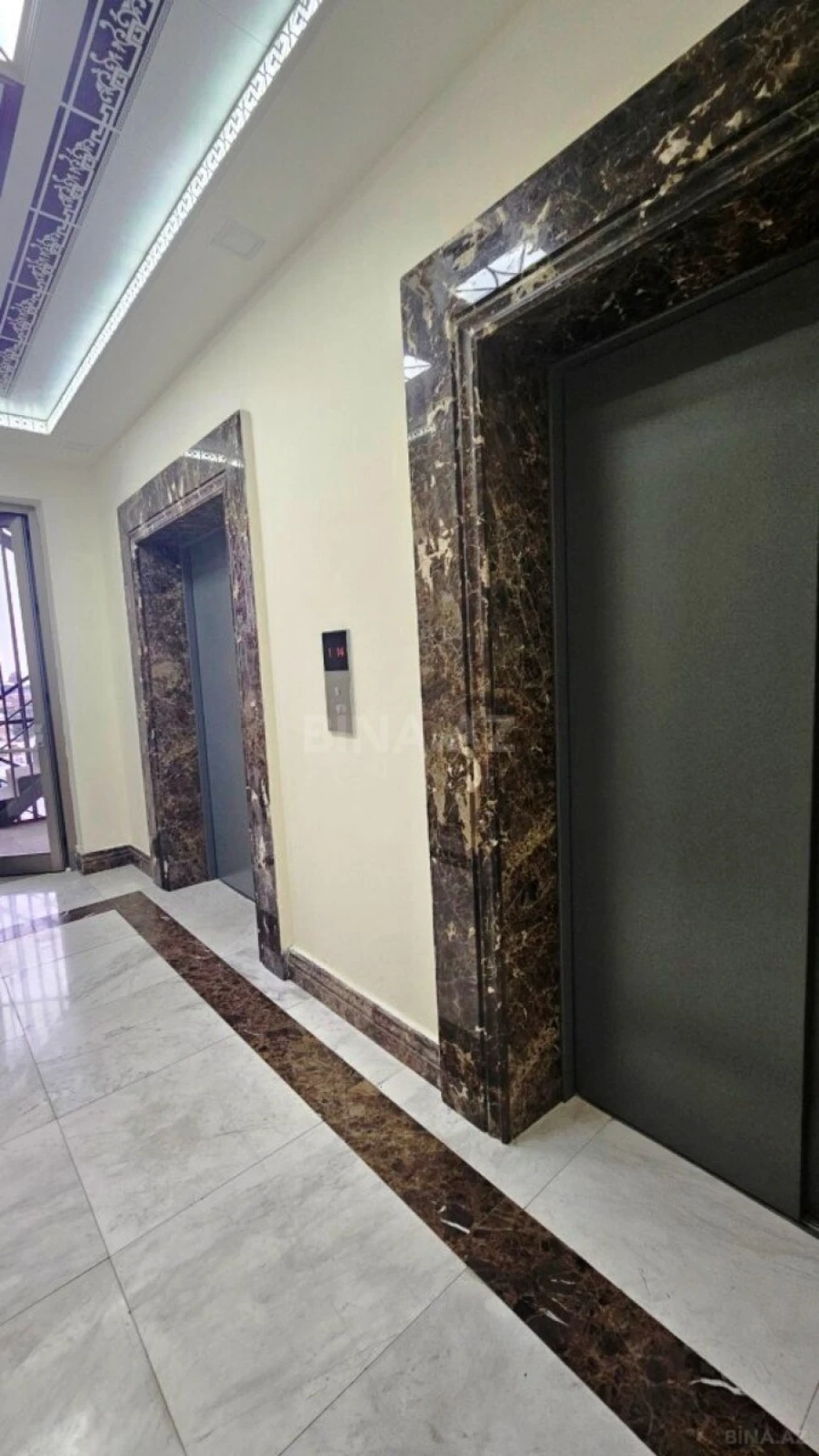 Satılır 3 otaqlı mənzil 186 m²