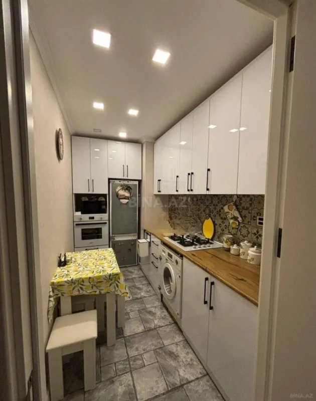 Satılır 2 otaqlı mənzil 58.8 m²