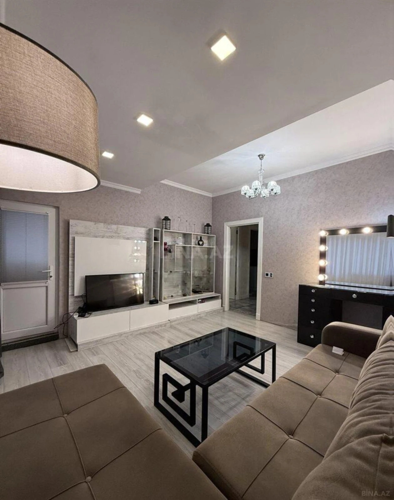 Satılır 2 otaqlı mənzil 58.8 m²